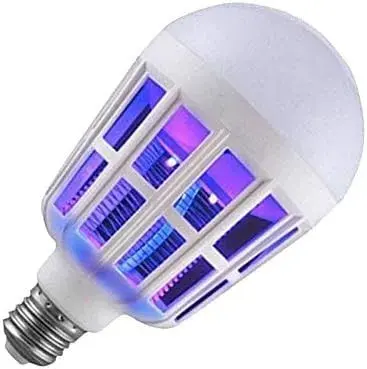 Gros plan de la grille UV de l'ampoule anti-moustiques
